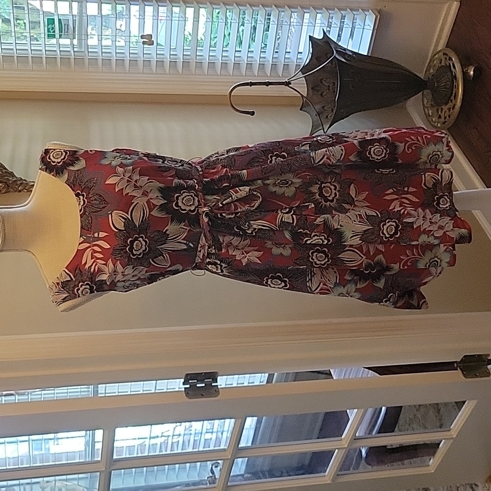 Talbots red blue black white floral sleeveless dress gather skirt cotton 6 EUC…